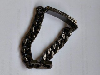 Pulsera Louis Vuitton Negra y Dorada