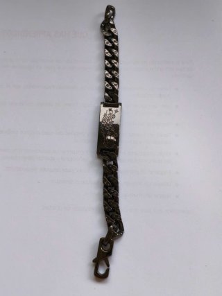 Pulsera Louis Vuitton Negra y Dorada