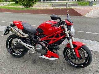 Ducati Monster 696 Roja