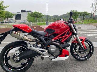 Ducati Monster 696 Roja