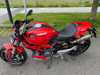 Ducati Monster 696 Roja