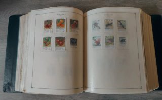 Album de Sellos Scott con más de 1000 sellos