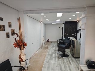 Se traspasa barberia remodelada con clientes