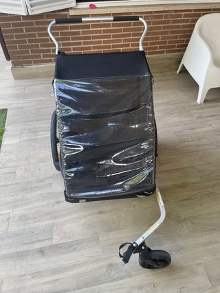 Remolque Thule para llevar a 2 niños