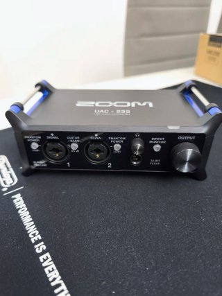 Interfaz Audio Zoom UAC-232 (32Bit Float)