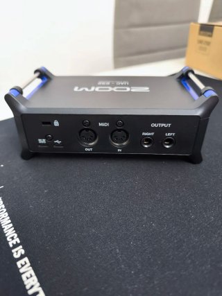 Interfaz Audio Zoom UAC-232 (32Bit Float)