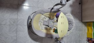 Mecedora para bebé a pilas