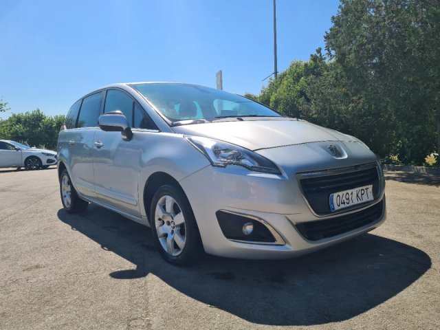 Peugeot 5008 2015