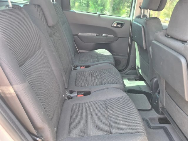 Peugeot 5008 2015