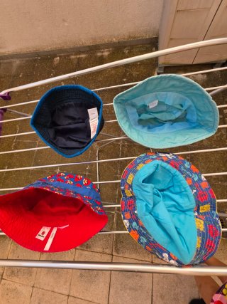 4 Cappellini per Bambini 6-24 Mesi
