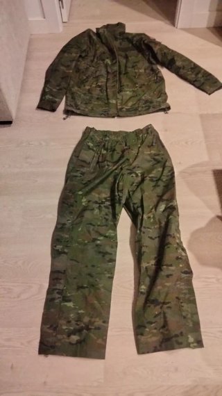 Traje Tormenta Pixelado Boscoso Talla XL