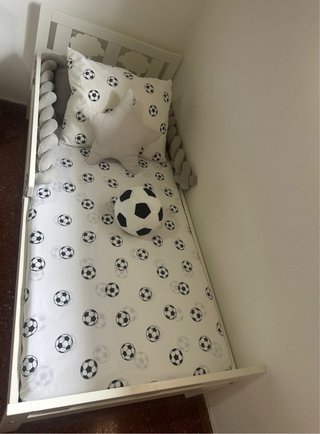 Cama infantil IKEA en perfecto estado