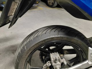 Kawasaki ER6F Azul - Mantenimiento al día