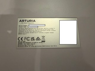 Arturia KeyLab Essential 61 MK3 - Teclado MIDI