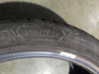 Goodyear 245/40R19 98Y