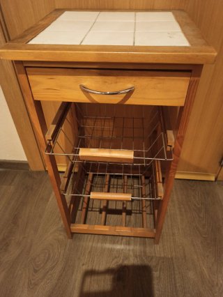 Mesa isla auxiliar Bakaji madera y cerámica