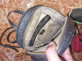 Mochila Guess pequeña