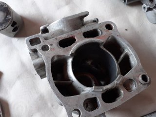 Cilindro suzuki RM 125 anni 90 a 250 euro
