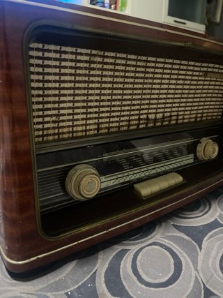 Radio antigua madera