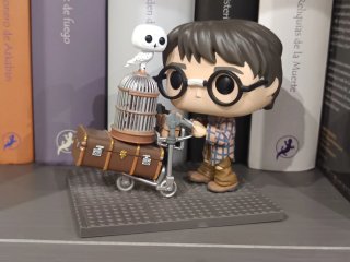 Funko Pop Harry Potter con Hedwig y carrito n°135