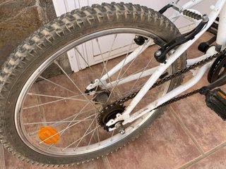 Bicicleta infantil Btwin blanca