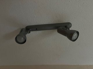 Focos de techo grises