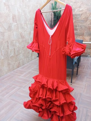 Espectacular traje de flamenca rojo