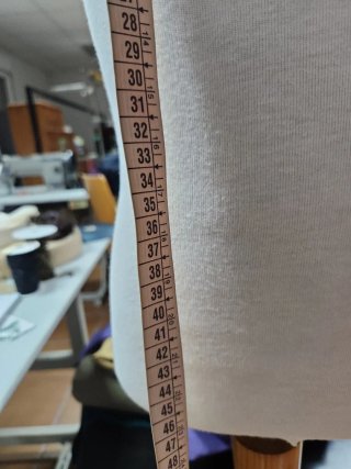 Maniquí de costura blanco