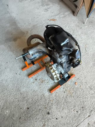 Motor de moto antiguo