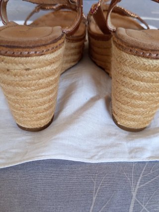 Sandalias Alma en Pena Marrón y Rosa