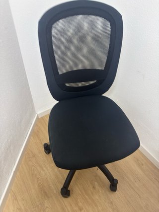 Silla de oficina negra