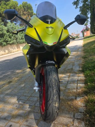 Aprilia RS 660 Amarilla Negra