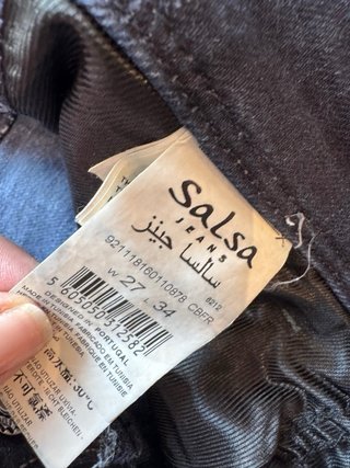 Pantalón tejano desgastado