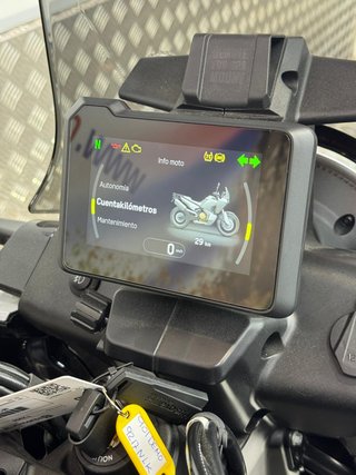 Husqvarna Norden 901 modelo 2026 - 29 kms - 3/2026