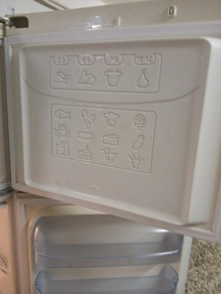 Nevera Congelador Indesit 1.70m