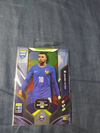 Cromo Panini FIFA 365 Kylian Mbappé FWC27