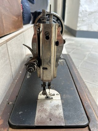 Máquina de coser antigua