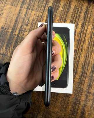 iPhone SE (2ª Gen) 2020 Negro