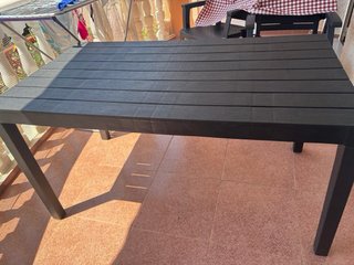 Mesa de terraza de PVC negra