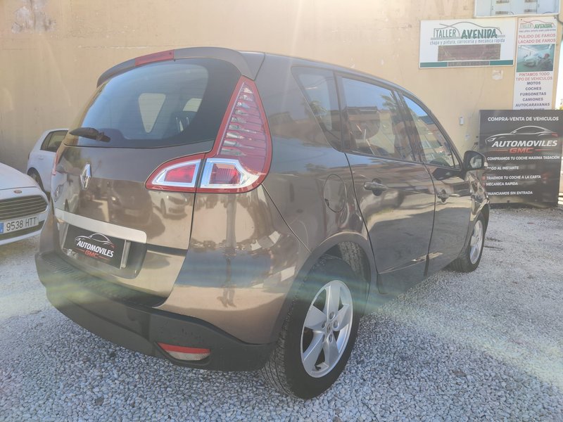 Renault Scénic 2011, foto 6
