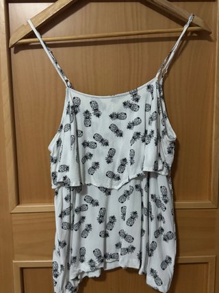 Blusa con estampado de piñas
