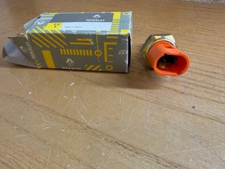 Interruptor Marcha Atras Renault 7700422630 Nuevo