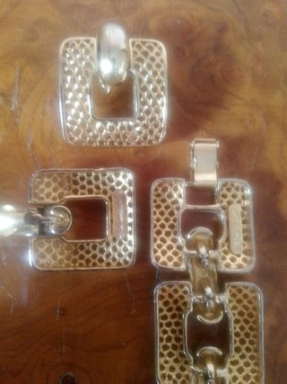 Conjunto Cacharel Pulsera y Pendientes Vintage