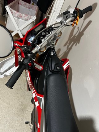 Rieju Supermotard Roja y Blanca