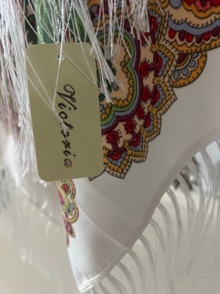 Pañuelo chal flores con flecos nuevo con etiqueta