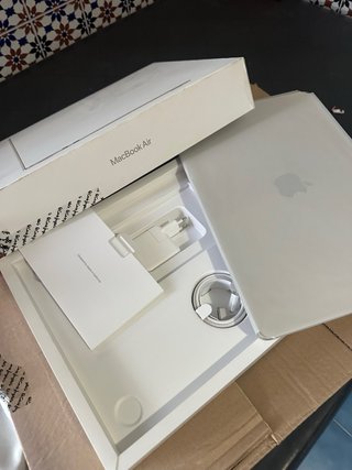 MacBook Air 15 M3 2024 8GB 256GB SSD