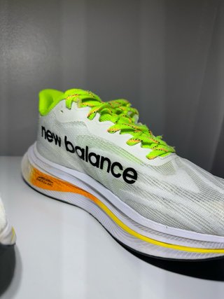 New Balance SuperComp Trainer V2 Verde