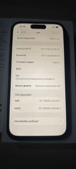iPhone 15 128GB Nero con problema di riavvio