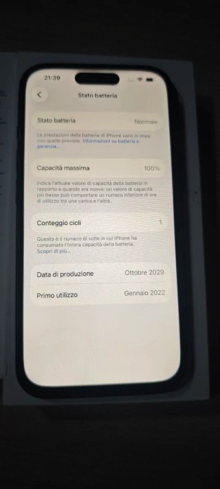 iPhone 15 128GB Nero con problema di riavvio