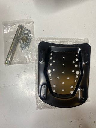 : Baúl/Bolsa Trasera Moto Cuero Custom